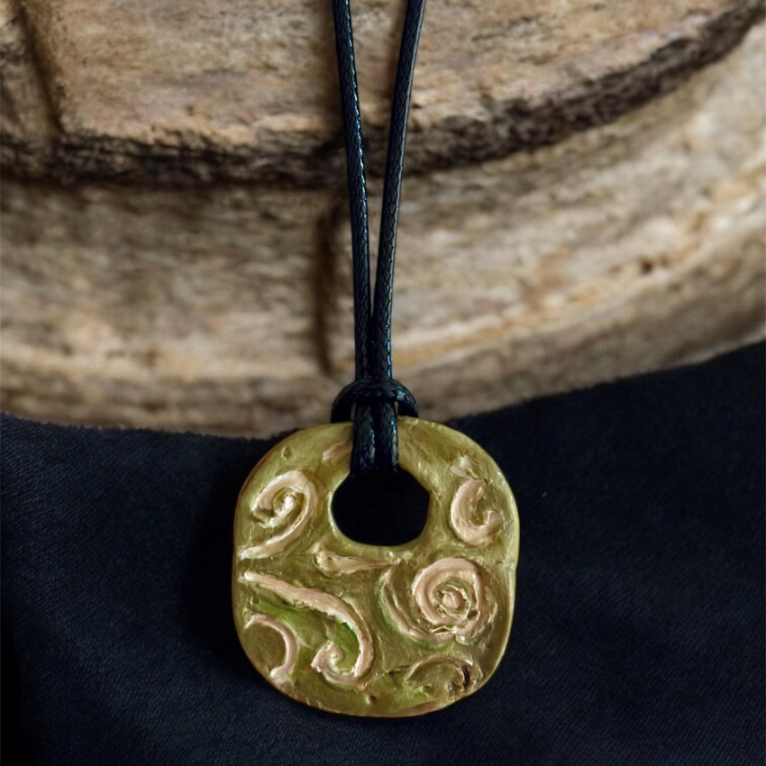 Колие „Земна спирала“